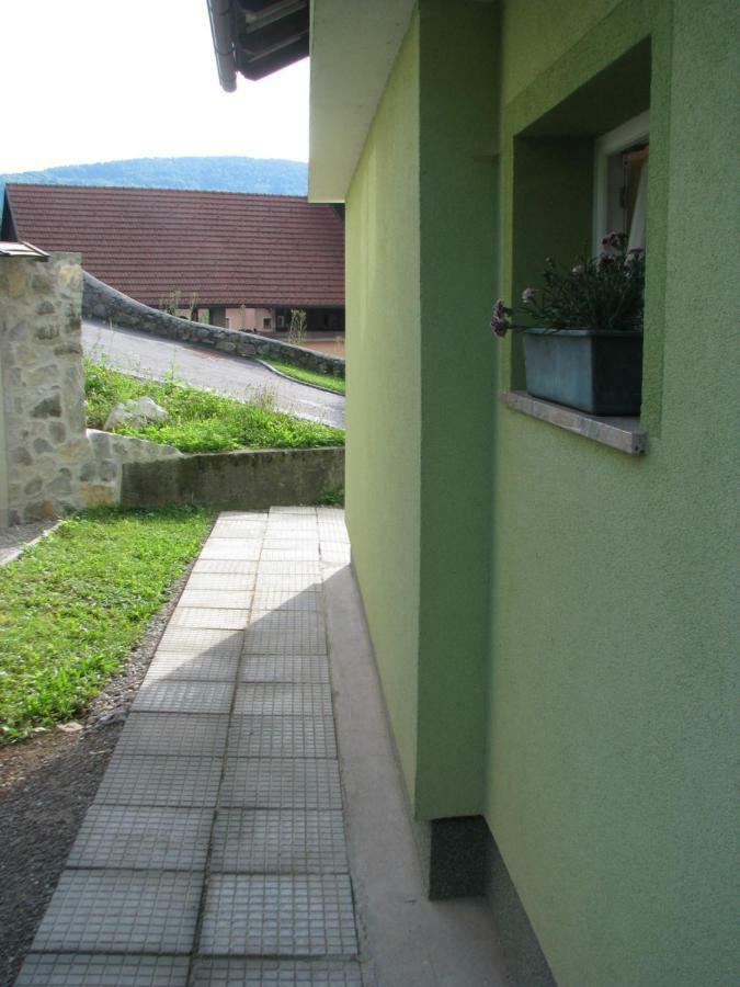 Breg pri Borovnici Apartma Juha - מראה חיצוני תמונה